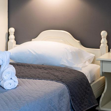 Lia Beachfront Apartments スタロス エクステリア 写真