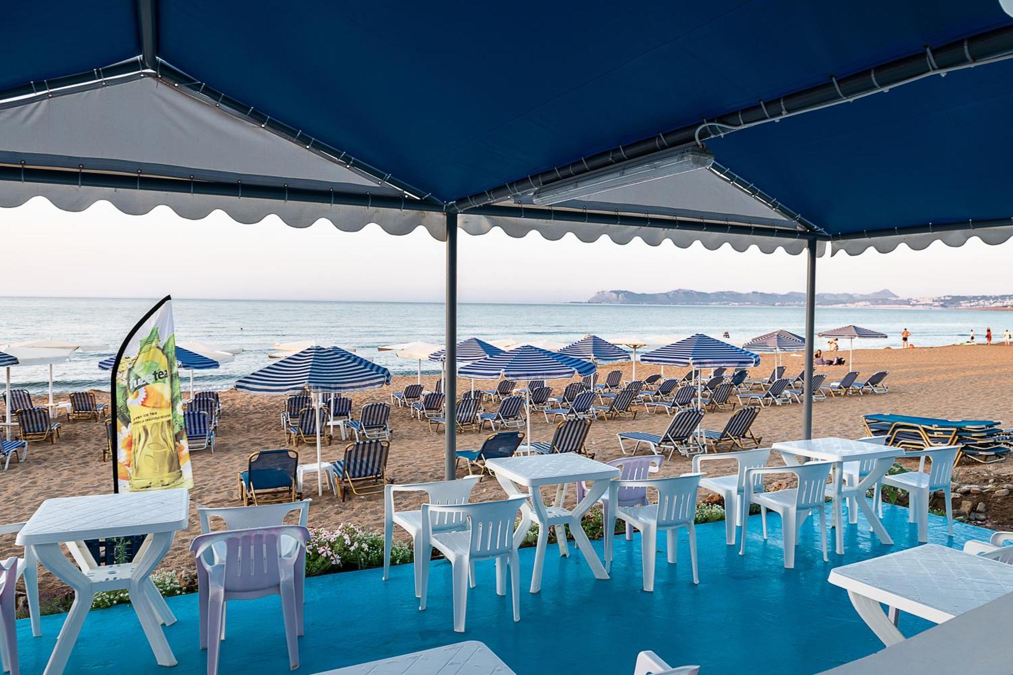 Lia Beachfront Apartments スタロス エクステリア 写真
