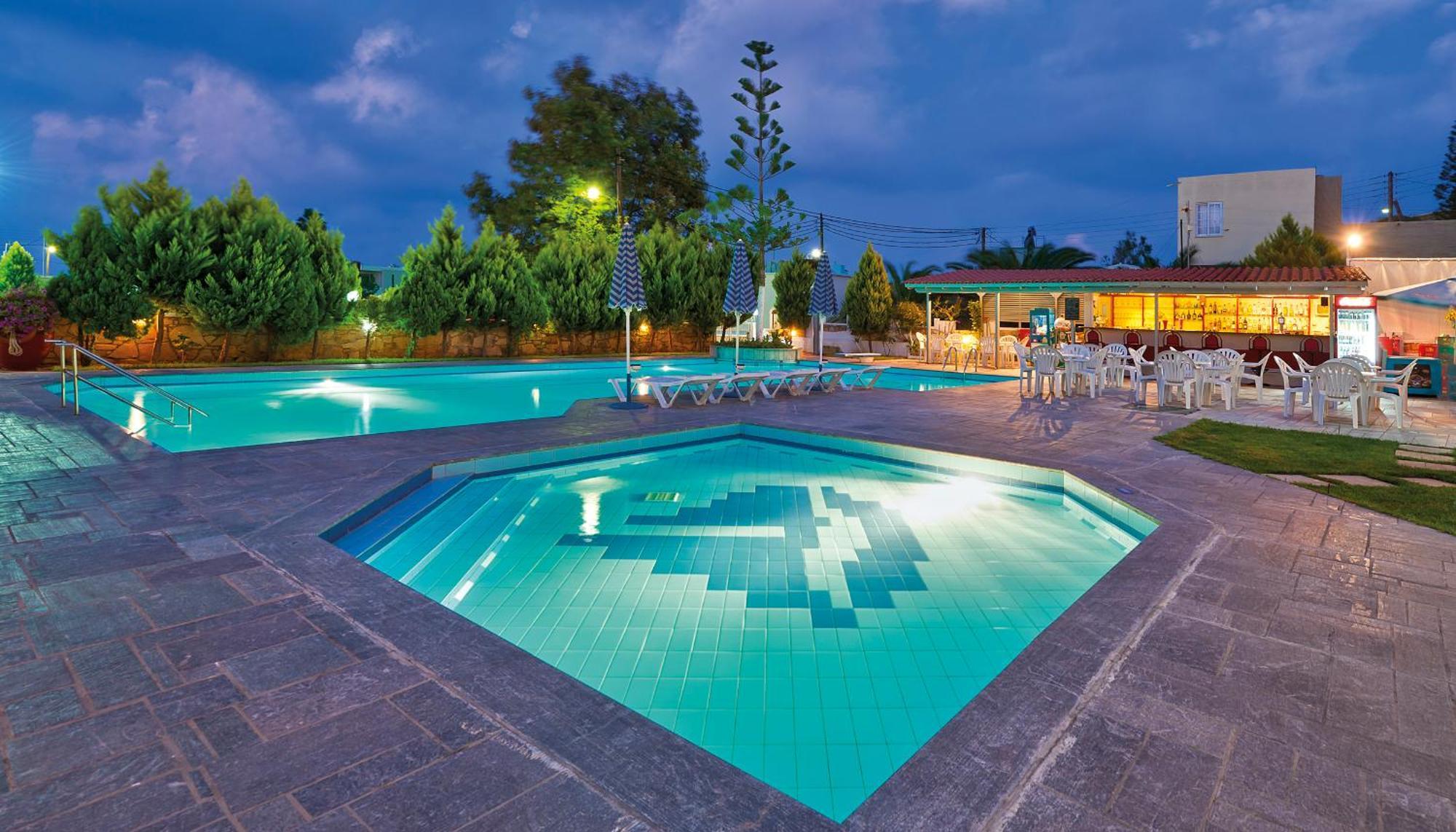 Lia Beachfront Apartments スタロス エクステリア 写真