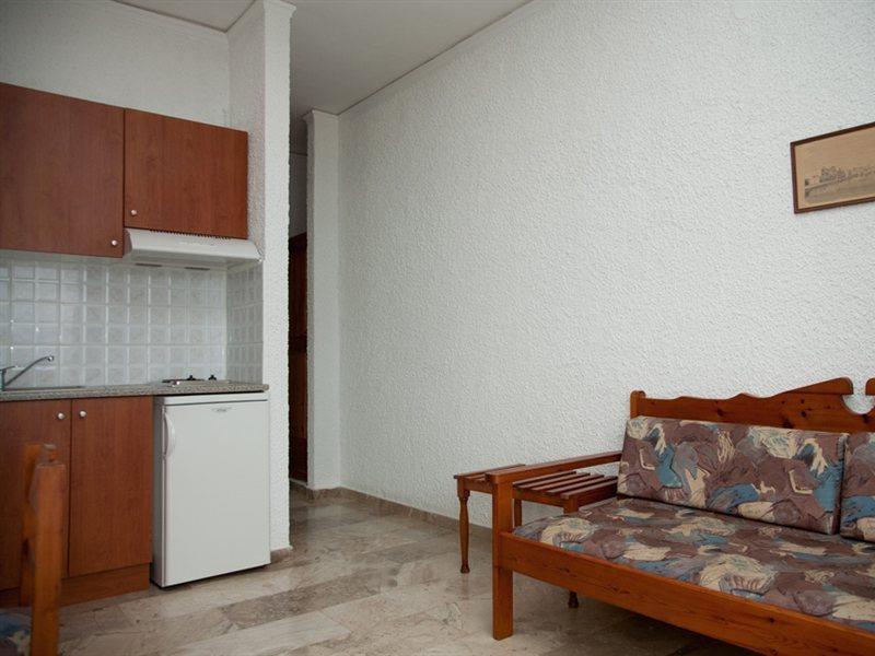 Lia Beachfront Apartments スタロス エクステリア 写真